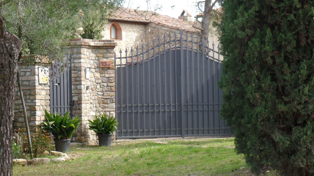 Il Fienile Holiday Home Le Fornacette Екстер'єр фото